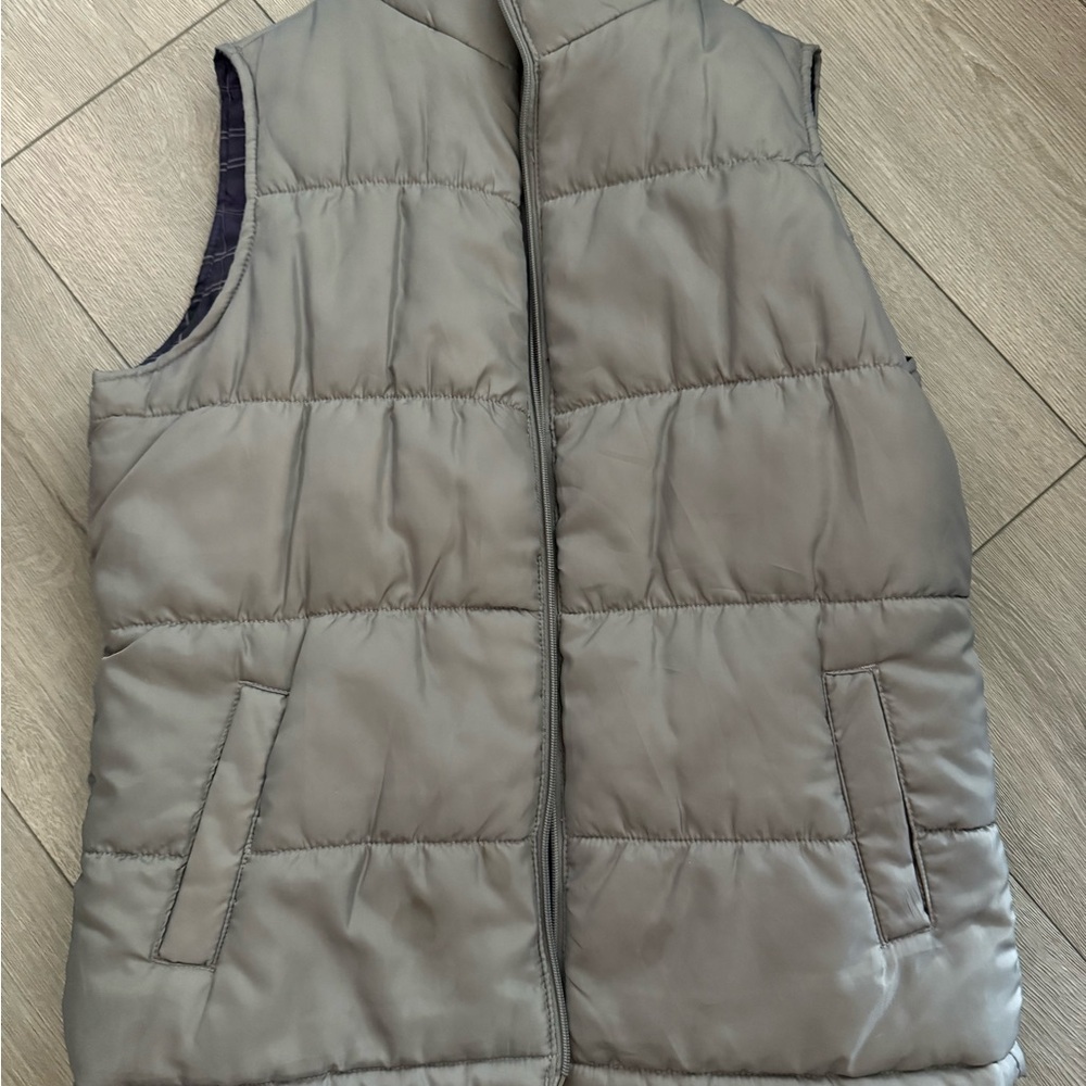 Women’s reversible grey Puffer Vest size medium